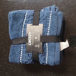 DKNY Wash Cloths